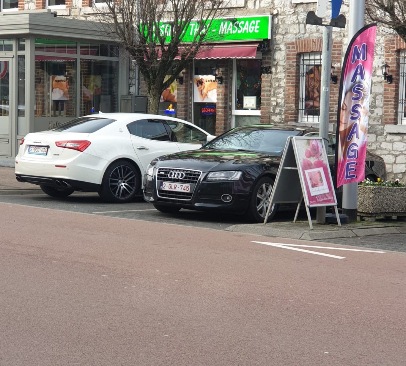 Bild verwelkte Blume